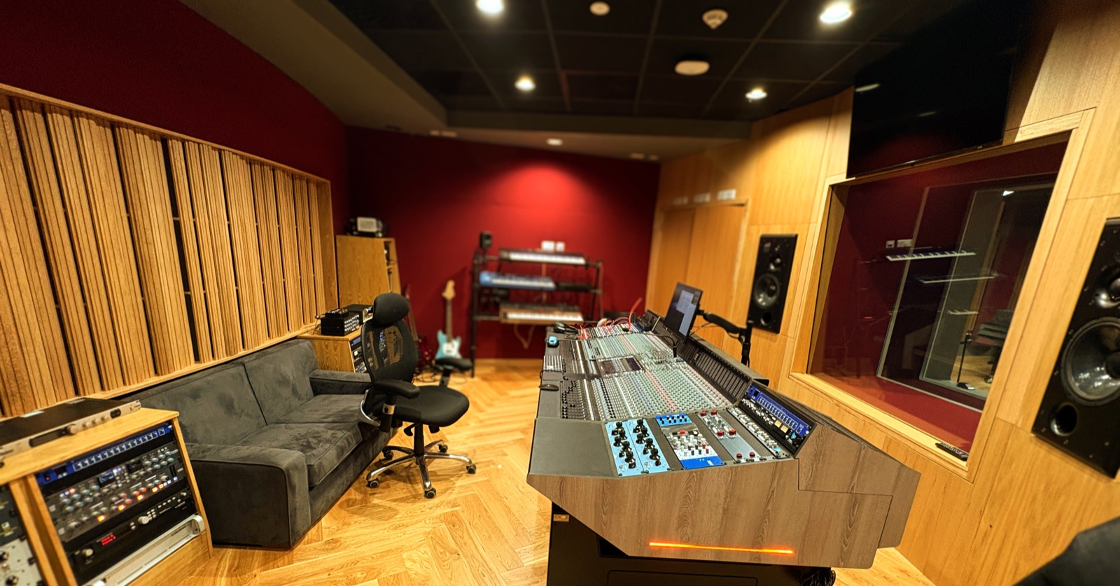 Louis Quillan studio