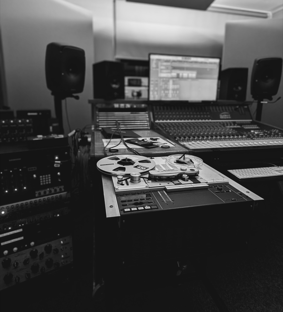 Louis Quillan studio